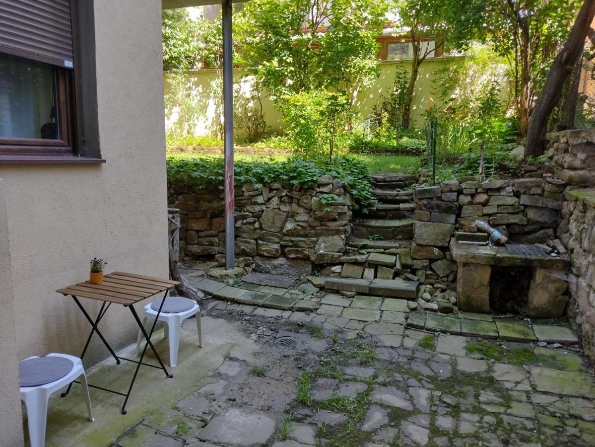 Charming Central Home With Garden Near Parking And Ndk Szófia Kültér fotó