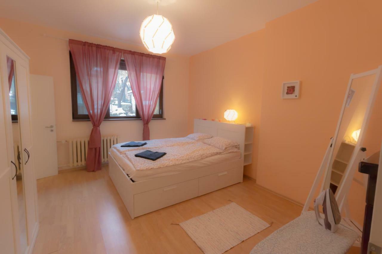 Charming Central Home With Garden Near Parking And Ndk Szófia Kültér fotó